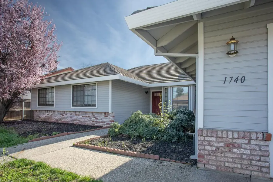 1740 Edwin Drive, Yuba City, CA 95993 - #2
