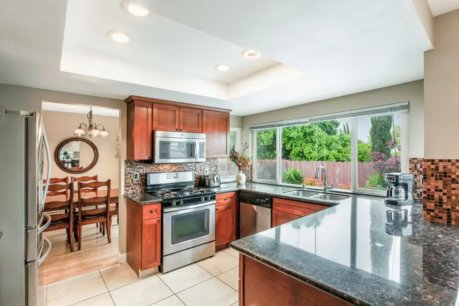 7704 Mcbeth Way, Sacramento, CA 95828 - #2