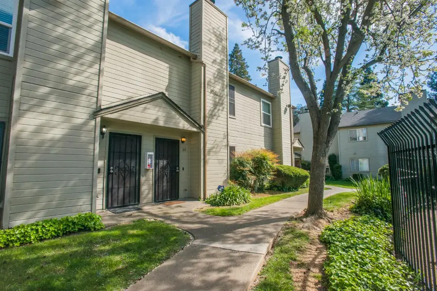 9141 Newhall Drive #60, Sacramento, CA 95826 - #2