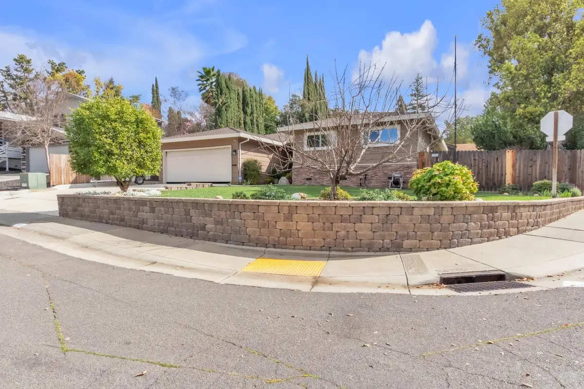 7825 Palmyra Drive, Fair Oaks, CA 95628 - #1