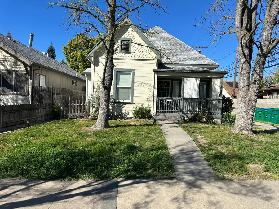 115 W Tokay Street, Lodi, CA 95240 - #2