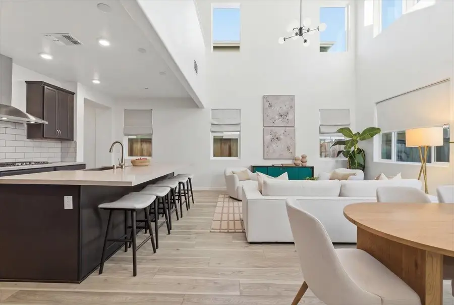 3009 Mulvaney Avenue, Sacramento, CA 95833 - #2