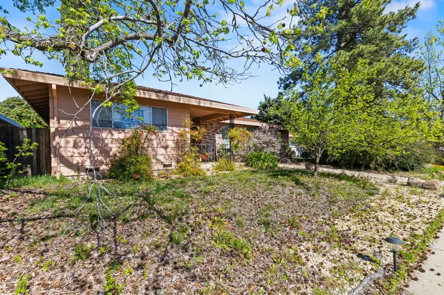 1581 Valley View Drive, Yuba City, CA 95993 - #2