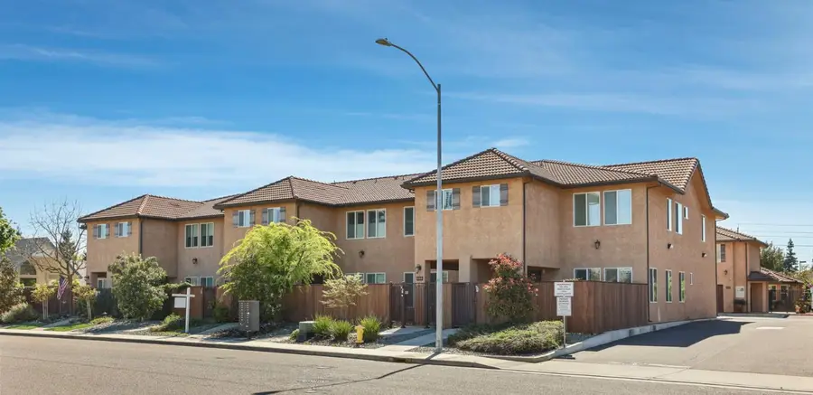 2108 Tienda Drive, Lodi, CA 95242 - #2