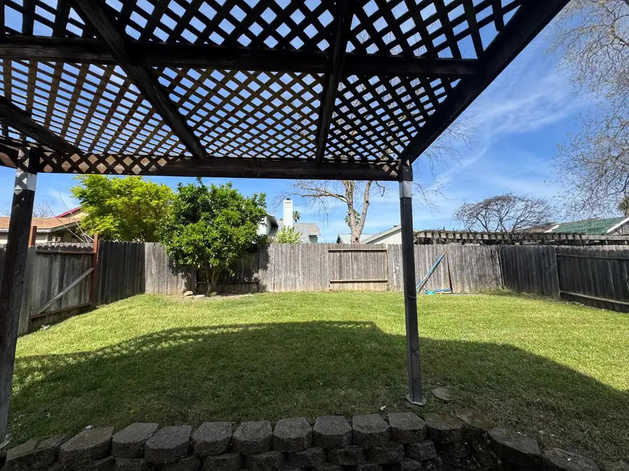 8420 Sunblaze Way, Sacramento, CA 95823 - #3