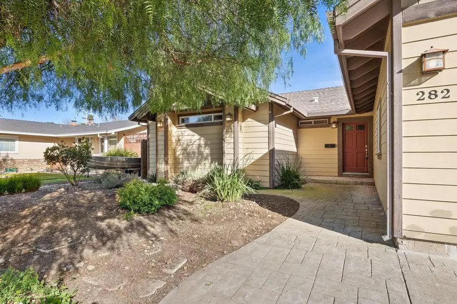 282 Riverside Drive, Woodland, CA 95695 - #2