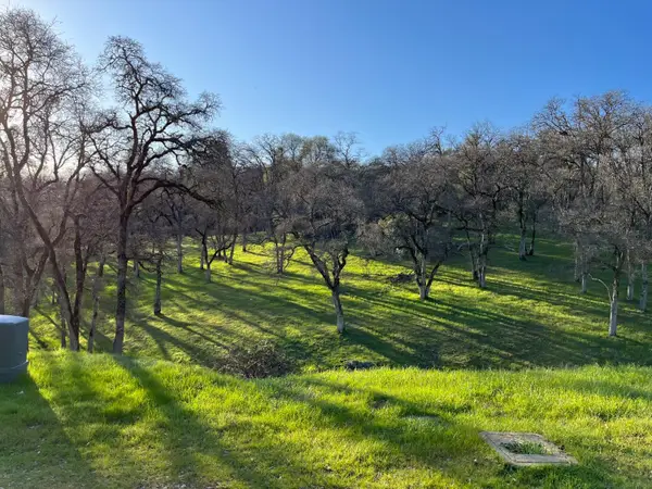 23288 Darkhorse Drive, Auburn, CA 95602