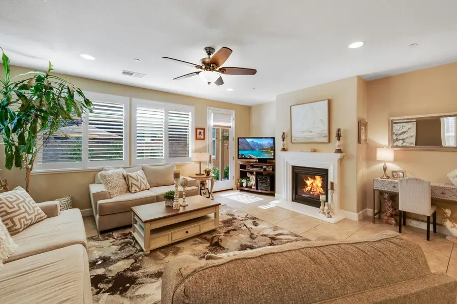 1402 Skibbereen Way, Rocklin, CA 95765 - #3