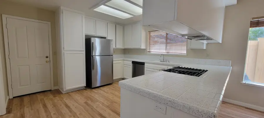 9017 Laguna Springs Way, Elk Grove, CA 95758 - #3