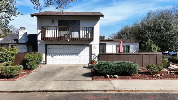 300 Los Verdes Court, Modesto, CA 95354