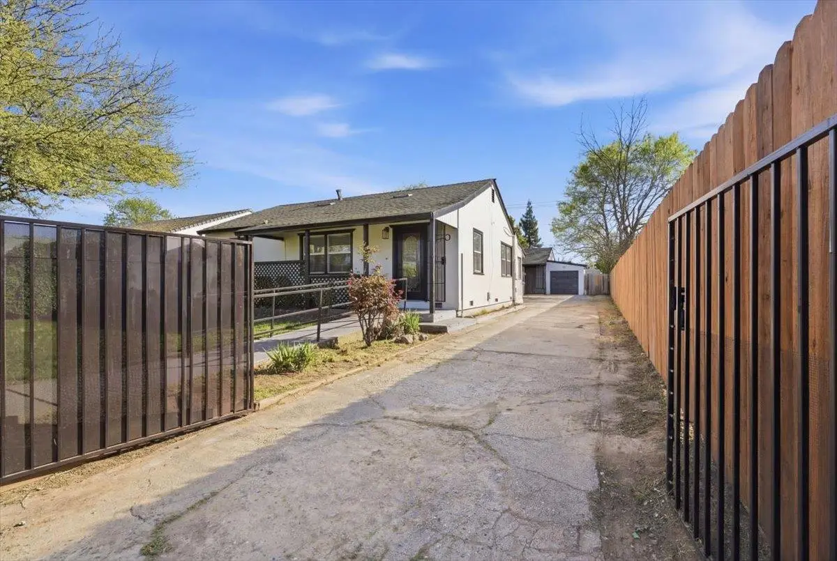 2170 20th Avenue, Sacramento, CA 95822 - #1