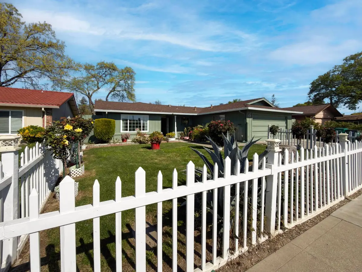 619 E Robinhood Drive, Stockton, CA 95207 - #1