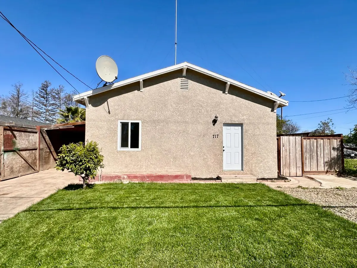 717 Parnell Avenue, Turlock, CA 95380 - #1