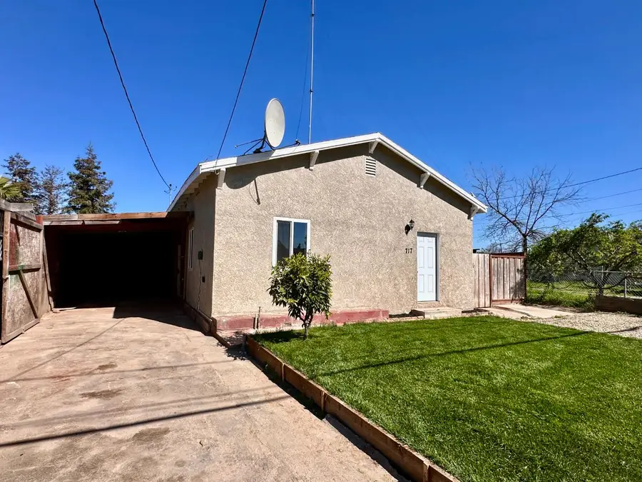 717 Parnell Avenue, Turlock, CA 95380 - #2