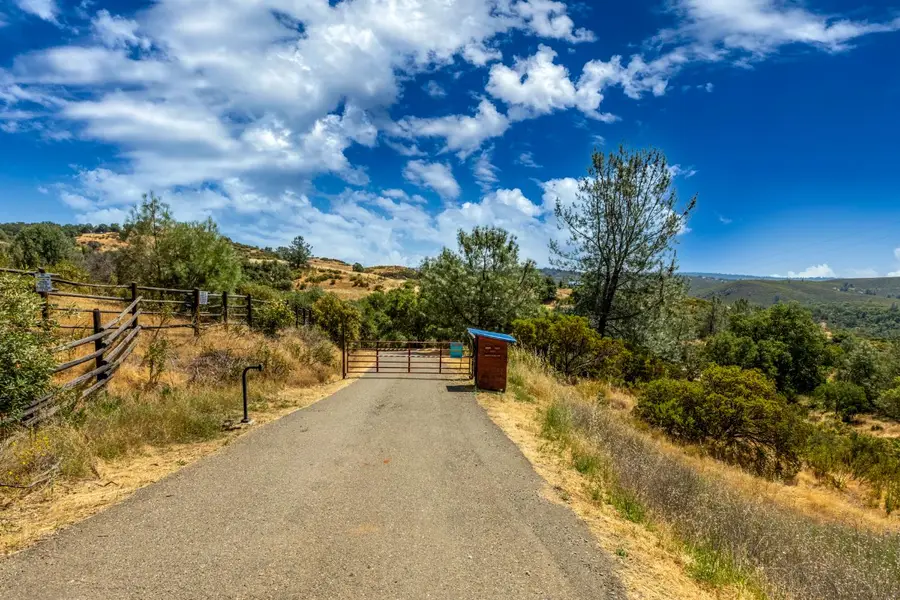 8489 White Hawk Road, Shingle Springs, CA 95682 - #2