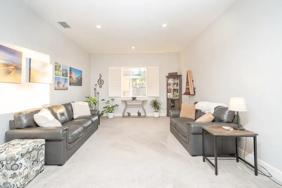 425 Rockcliff Court, Roseville, CA 95747 - #3