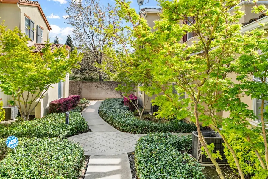 8430 Crystal Walk Circle #65, Elk Grove, CA 95758 - #3