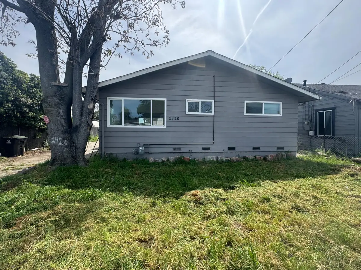 2420 W Acacia Street, Stockton, CA 95203 - #1