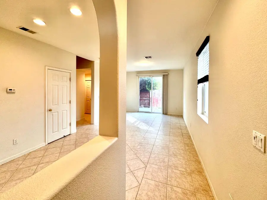 2473 Huckleberry Circle, West Sacramento, CA 95691 - #3