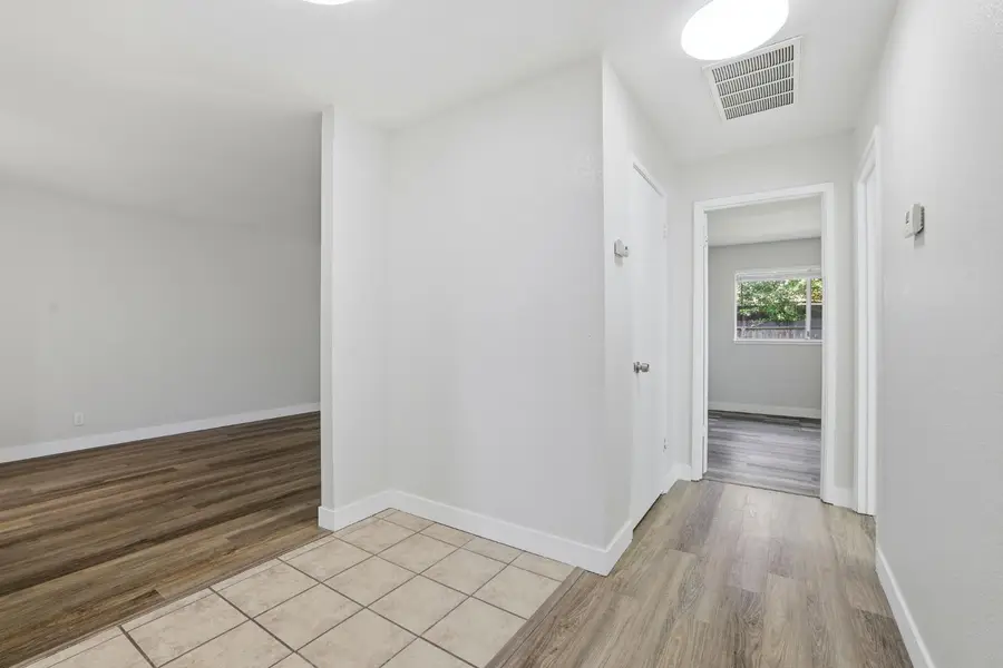 8237 Center Parkway, Sacramento, CA 95823 - #3