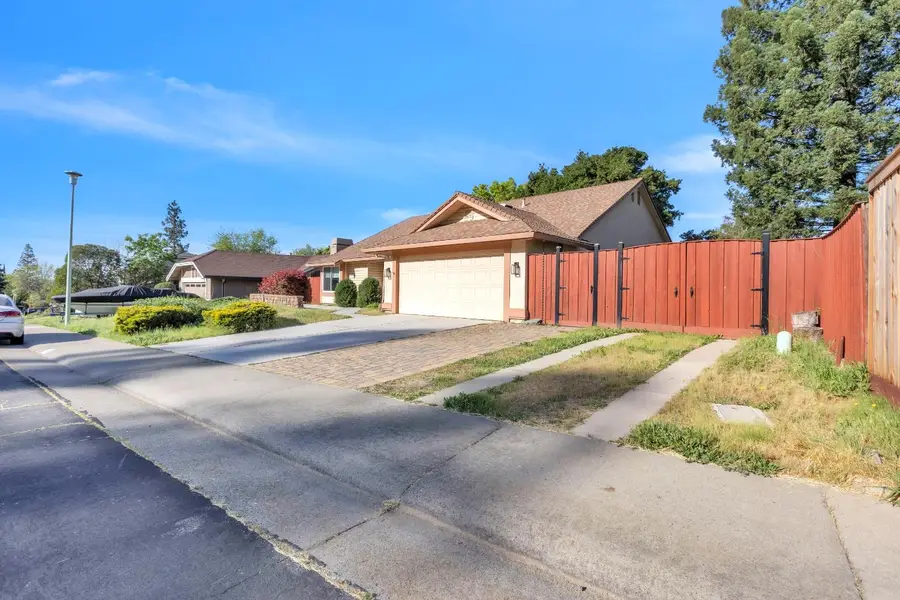 136 Rambling Drive, Folsom, CA 95630 - #2