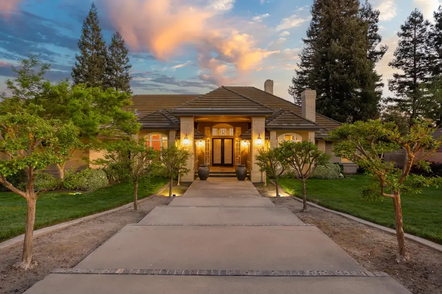 808 Country Club Drive, Modesto, CA 95356 - #2