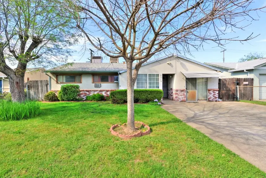 2213 Dunlap Drive, Sacramento, CA 95821 - #2