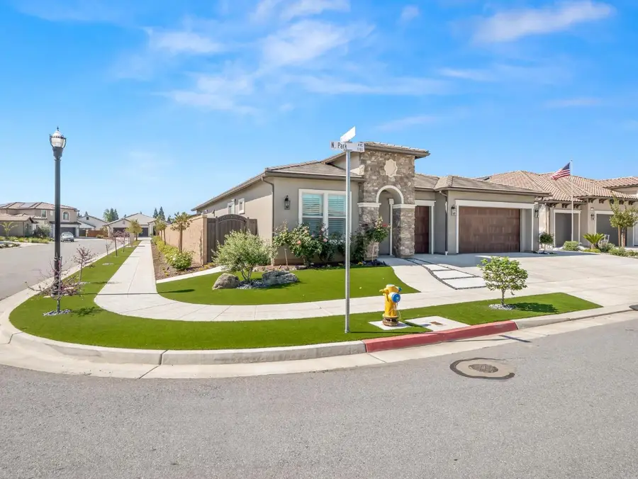 1734 N Park Avenue, Clovis, CA 93619 - #3