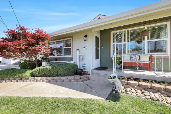 37052 Poplar Street, Newark, CA 94560