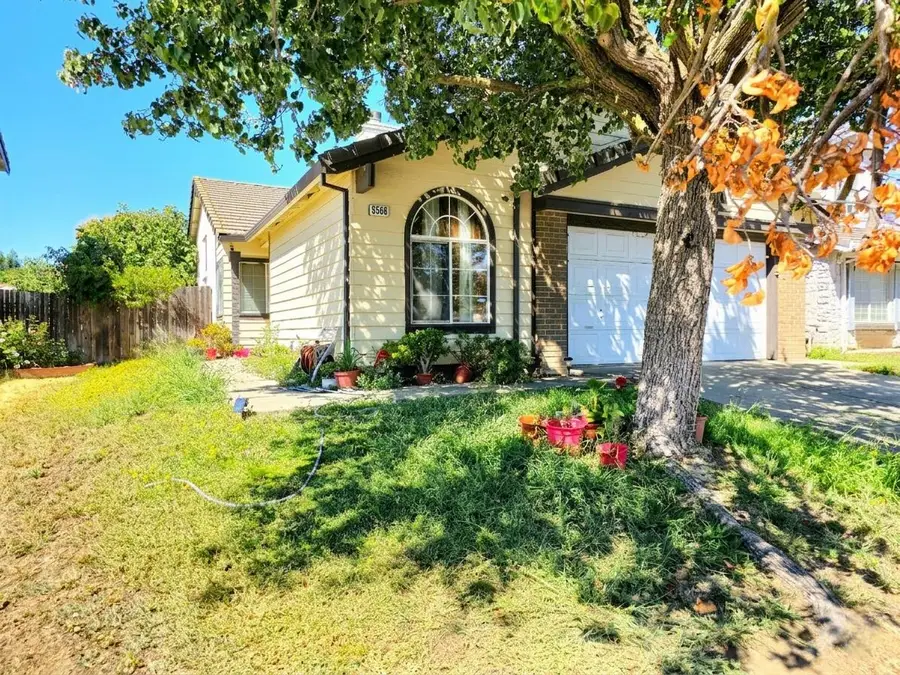 8568 Derlin Way, Sacramento, CA 95823 - #2