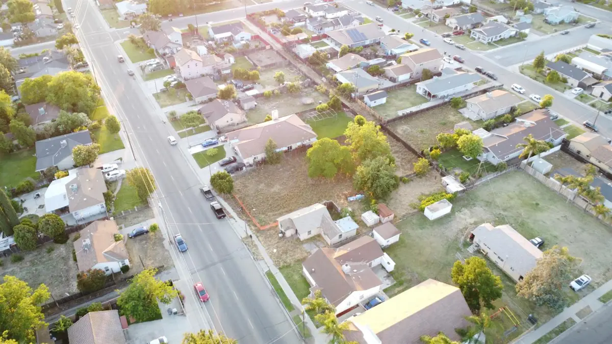 1319 F Street, Livingston, CA 95334 - #1