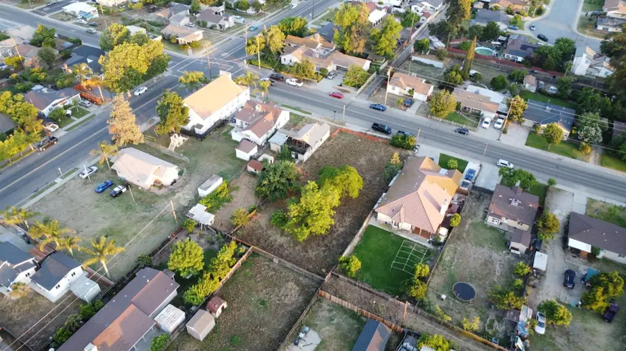 1319 F Street, Livingston, CA 95334 - #3