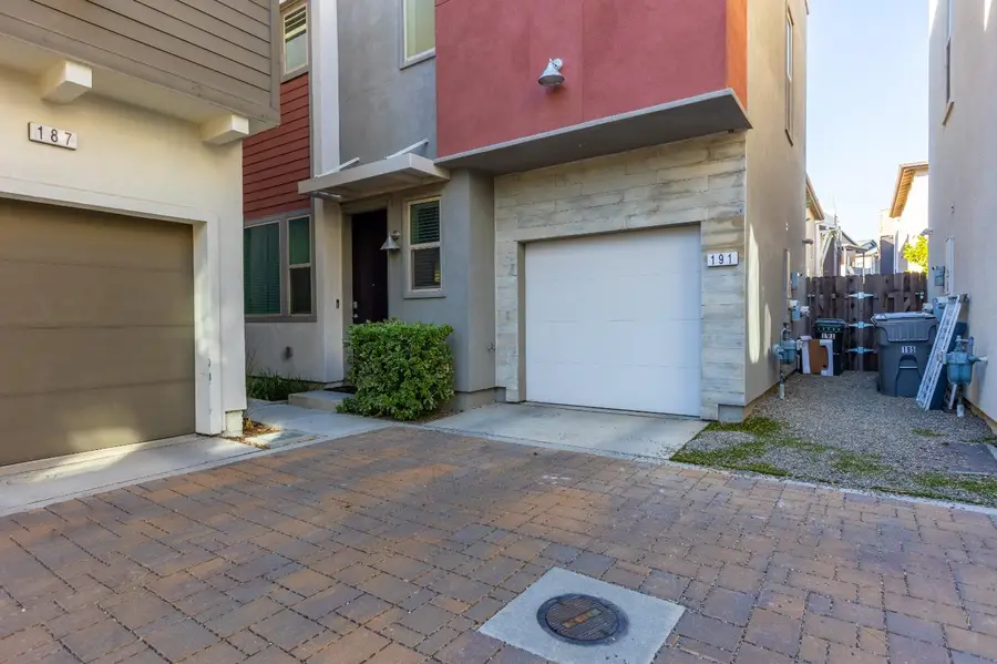 191 Log Pond Lane, Sacramento, CA 95818 - #2