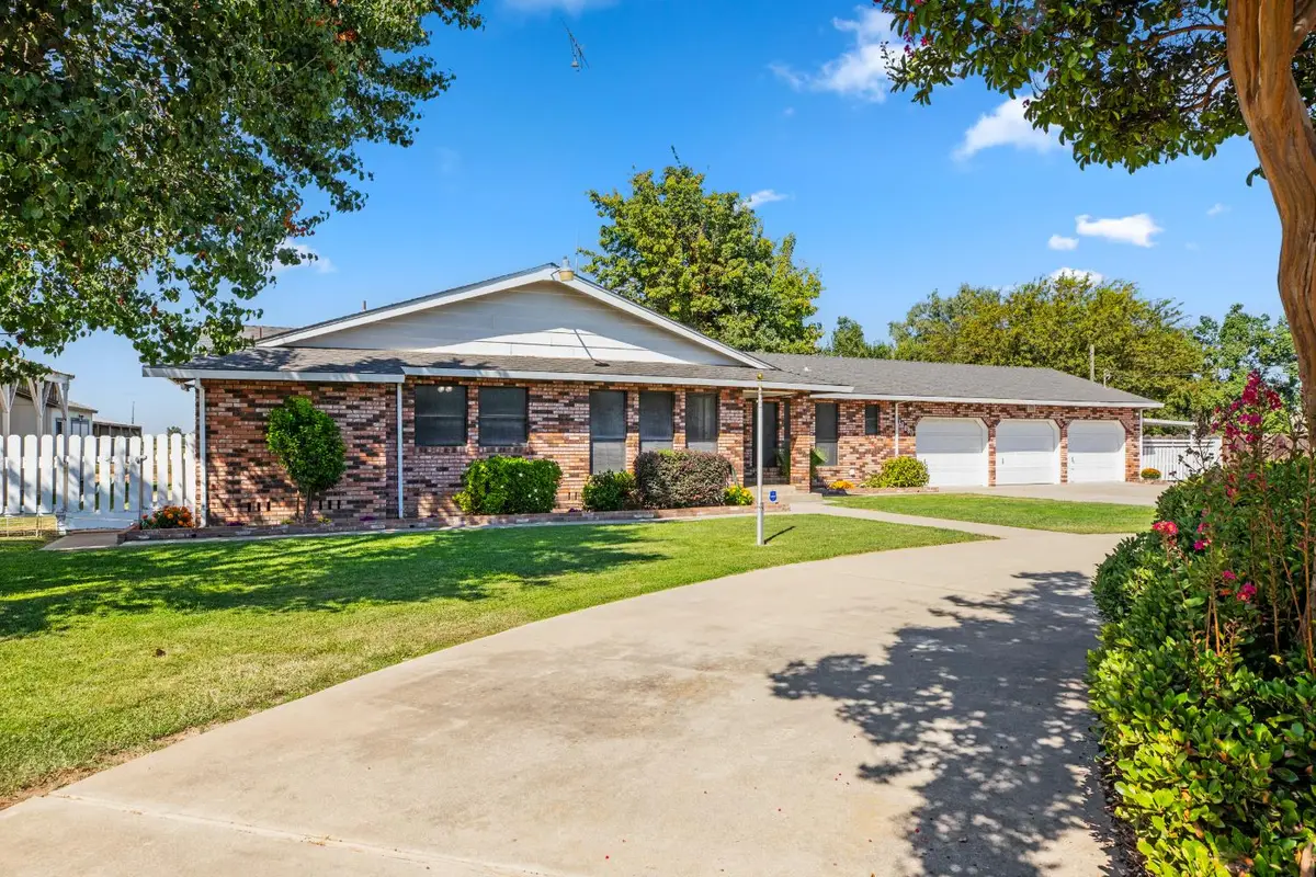 10680 Cleveland Avenue, Oakdale, CA 95361 - #1