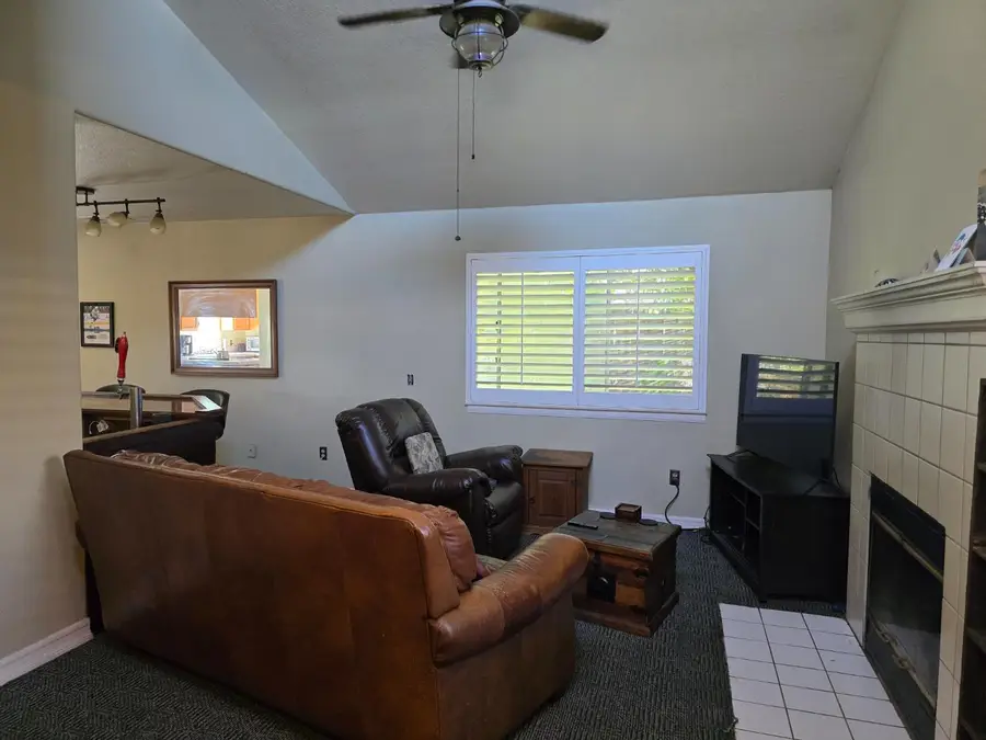 401 Montrose Court, Modesto, CA 95355 - #2