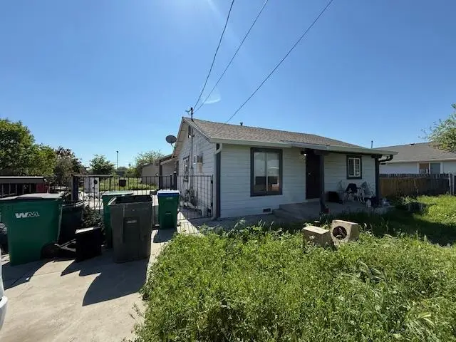 3044 Munford Avenue, Stockton, CA 95205 - #2