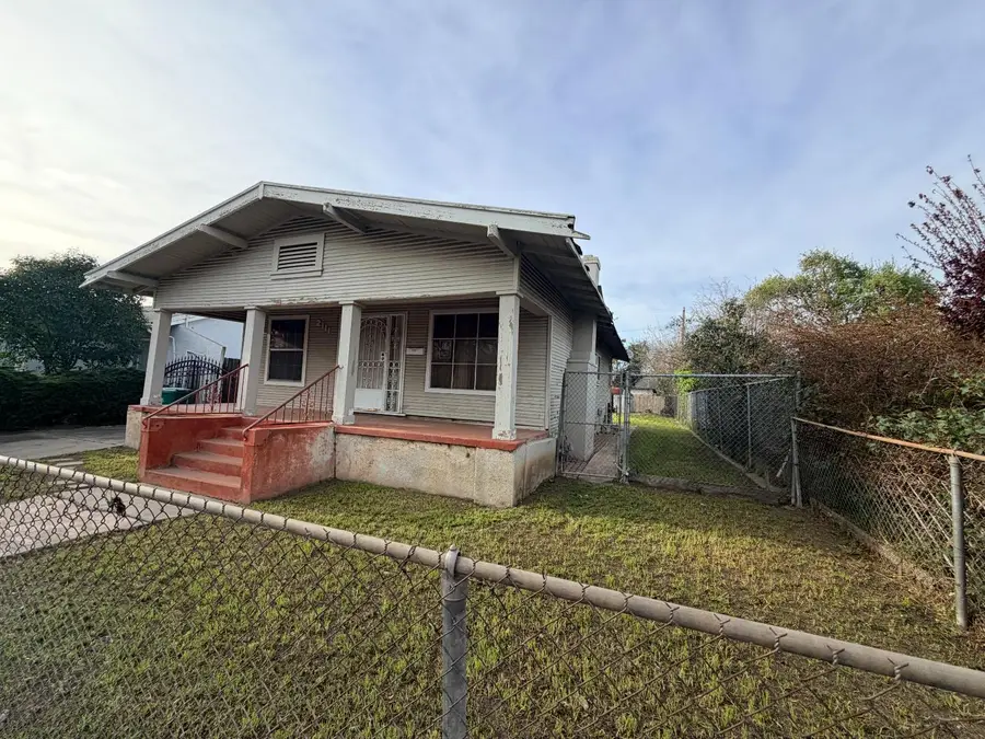 2111 E Hazelton Avenue, Stockton, CA 95205 - #3