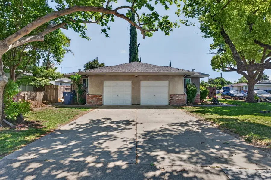 7363 29th Street, Sacramento, CA 95822 - #2