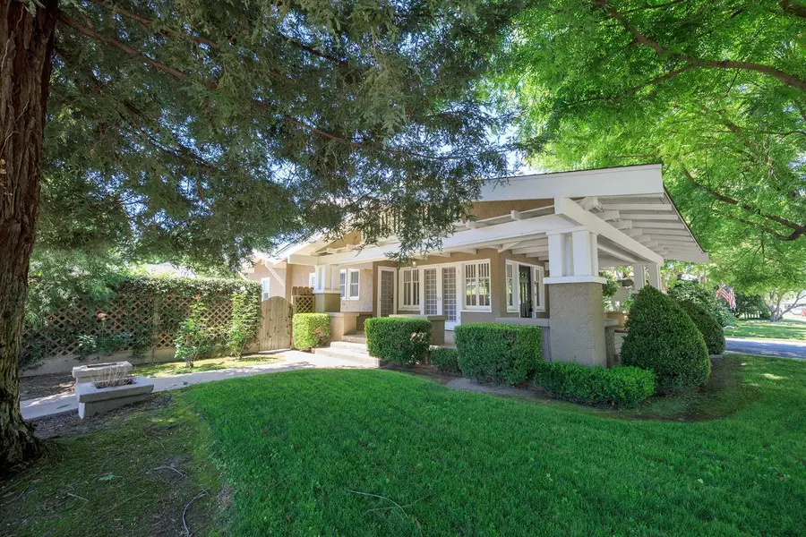 306 California Avenue, Oakdale, CA 95361 - #2