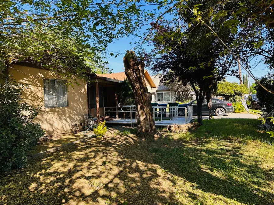 451 S Coolidge Avenue, Stockton, CA 95215 - #2