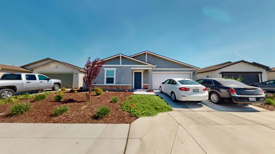 1569 Concord Avenue, Madera, CA 93637 - #2