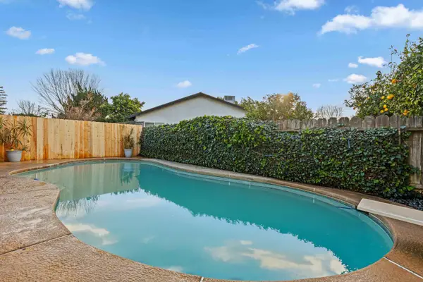 3913 Peacock Lane, Modesto, CA 95356