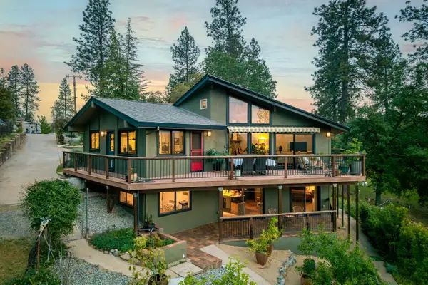 16105 John Way, Grass Valley, CA 95949