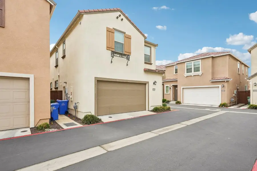 10520 Oboe Way, Elk Grove, CA 95757 - #2