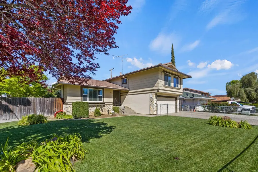 865 Regatta Drive, Sacramento, CA 95833 - #3