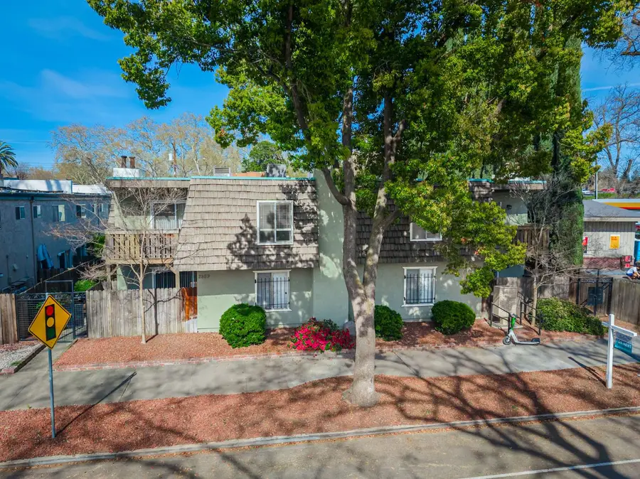2809 H Street, Sacramento, CA 95816 - #3