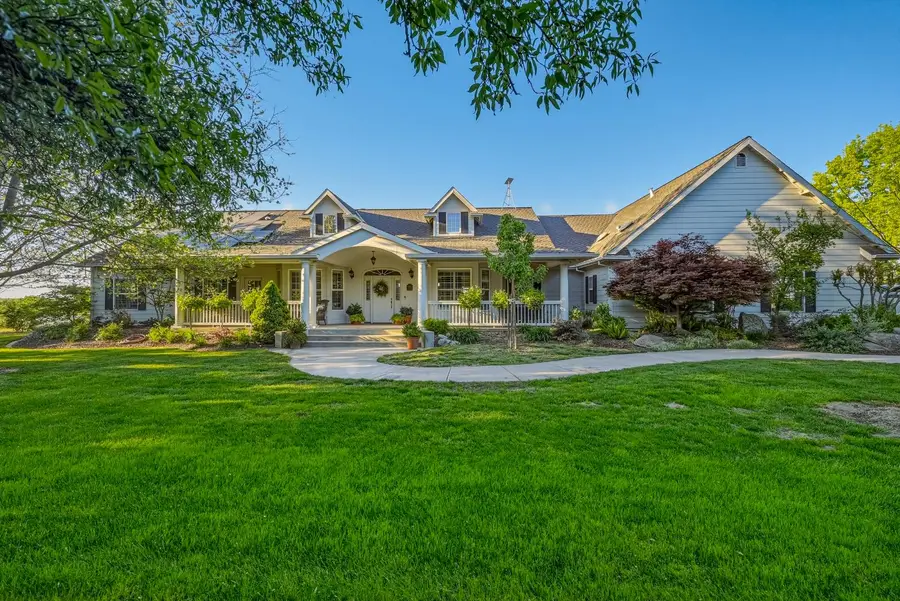 11126 Livingston Cressey Road, Livingston, CA 95334 - #2