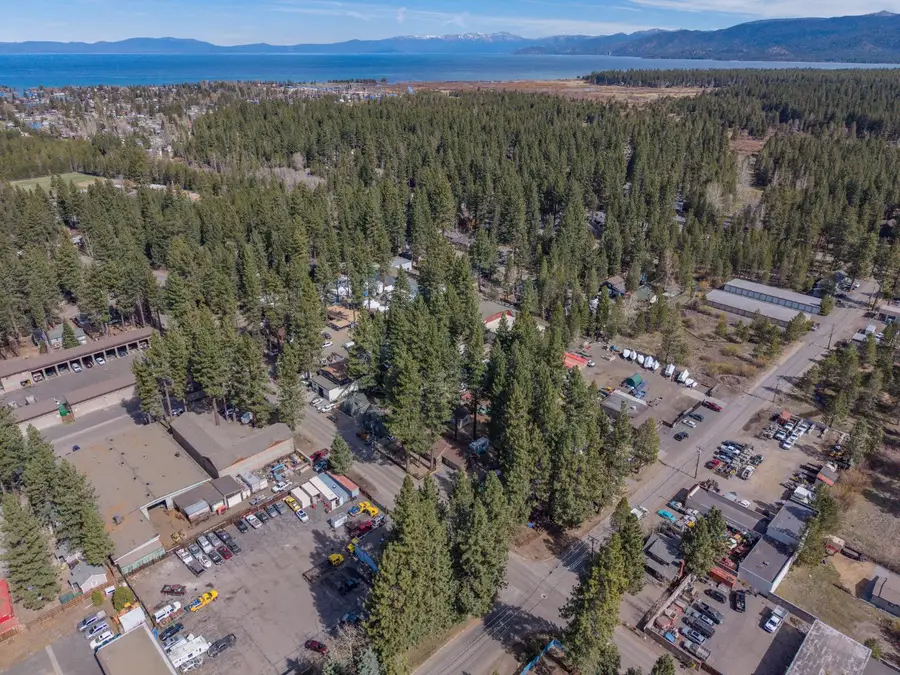 945 3rd Street, South Lake Tahoe, CA 96150 - #2
