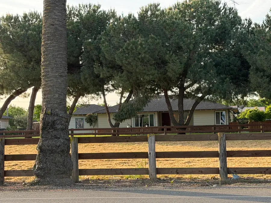 1248 E Las Palmas Avenue, Patterson, CA 95363 - #3