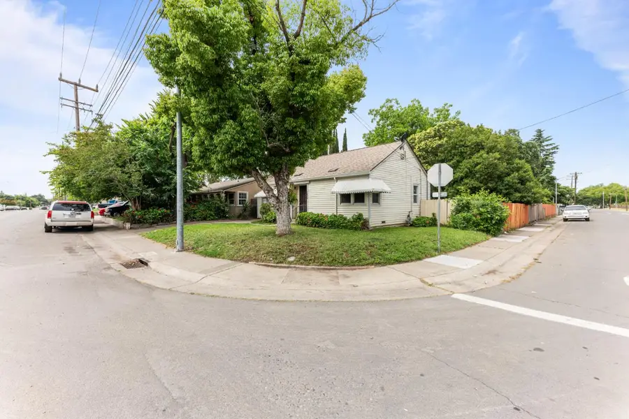 2699 Grove Avenue, Sacramento, CA 95815 - #2